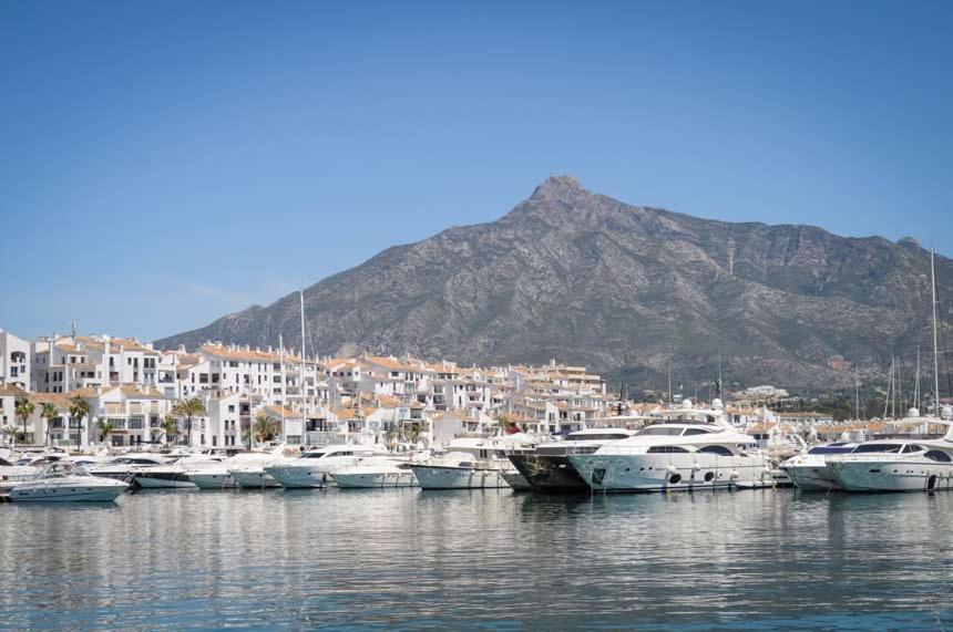 Puerto Banus Piso Con Piscina, Garaje Y Padel Marbella